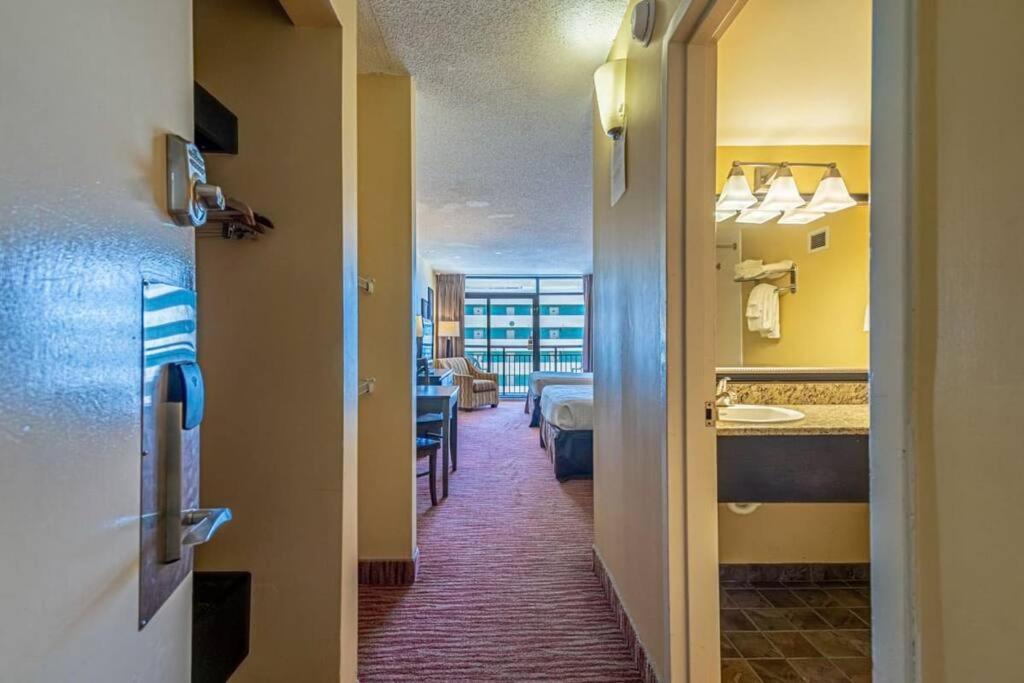 Remodeled Condo, Waterpark View At Landmark Resort 默特尔比奇 外观 照片